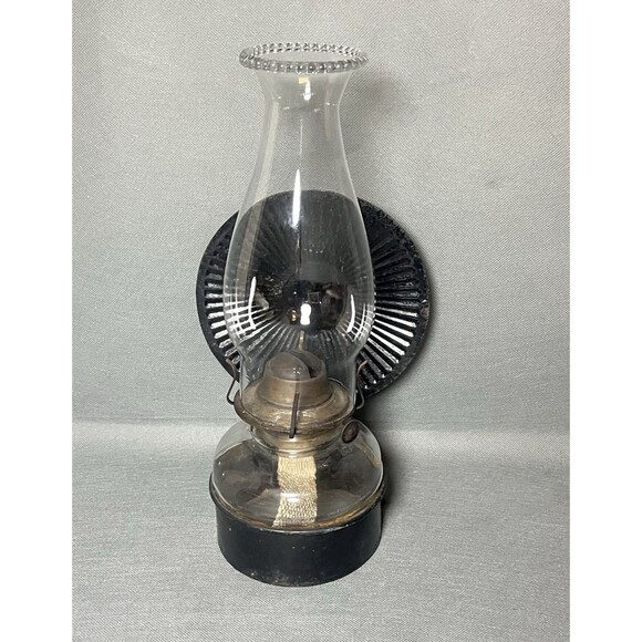 Antique 1900's Wall Mounted Oil Lamp with Glass Chimney-Eagle-Uranium-UV - Picture 1 of 14